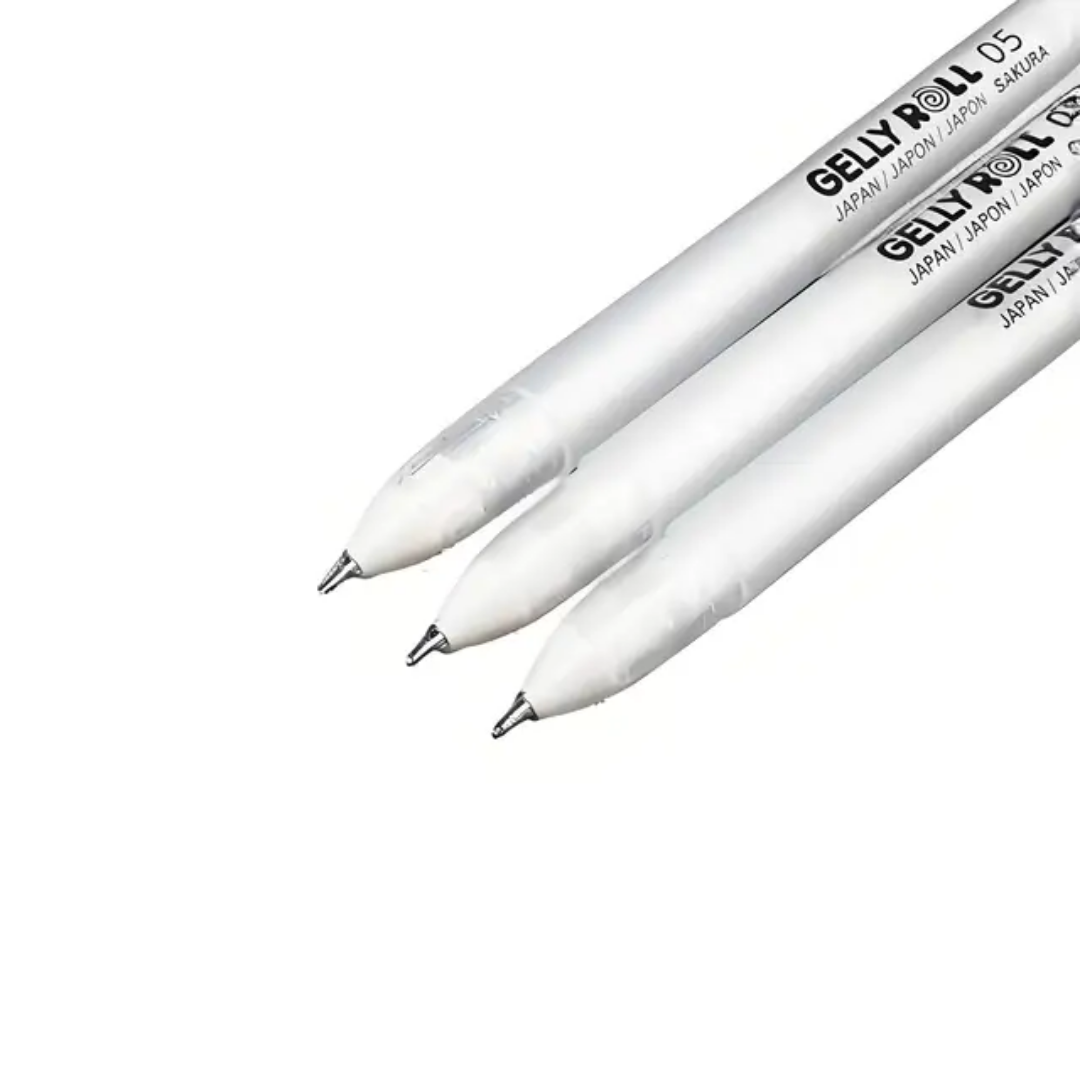 SAKURA GellyRoll White Pen
