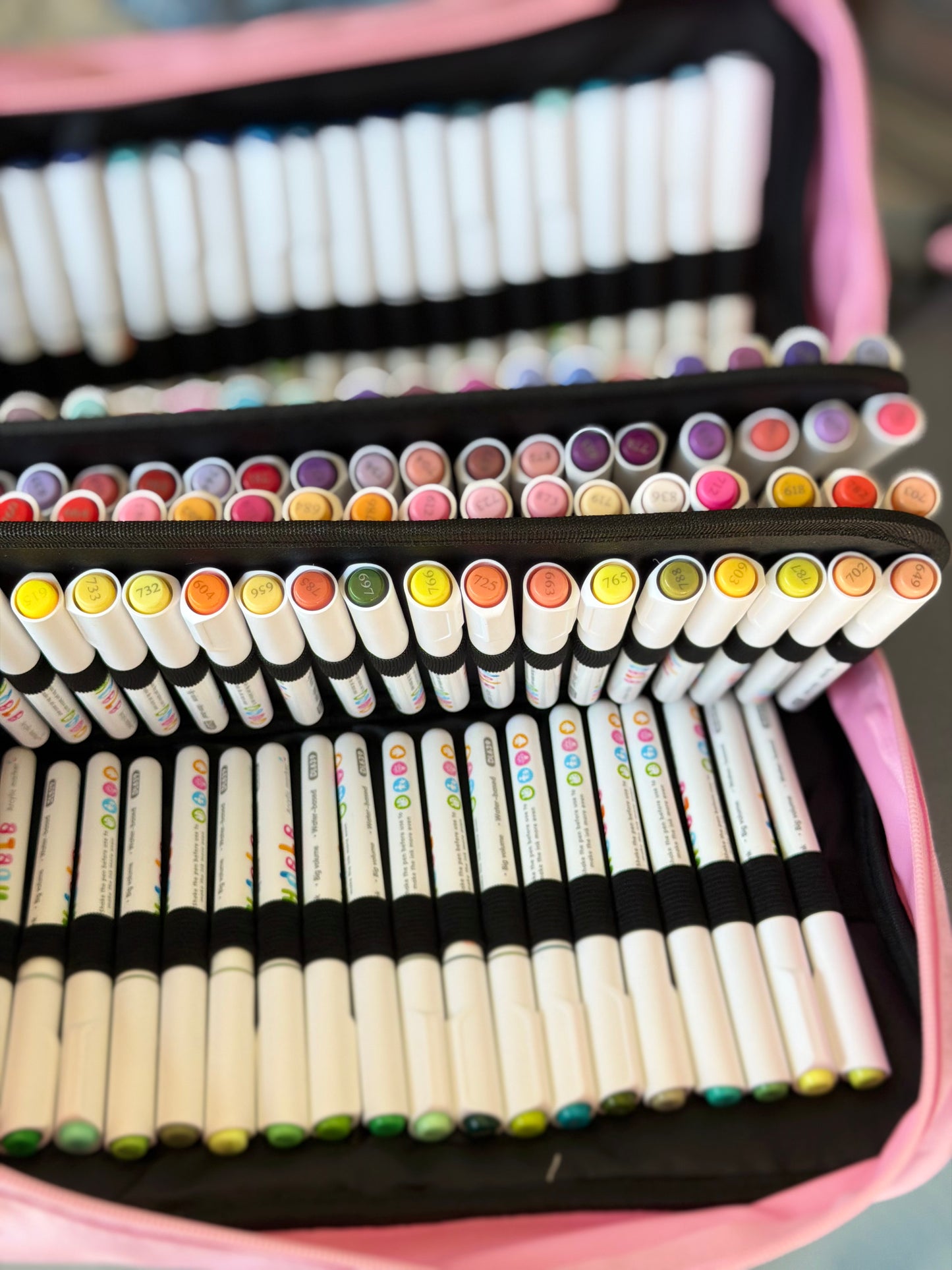 120pc Hdele Acrylic Brush Markers | Blendable Acrylic Paint Pens with Carry Case