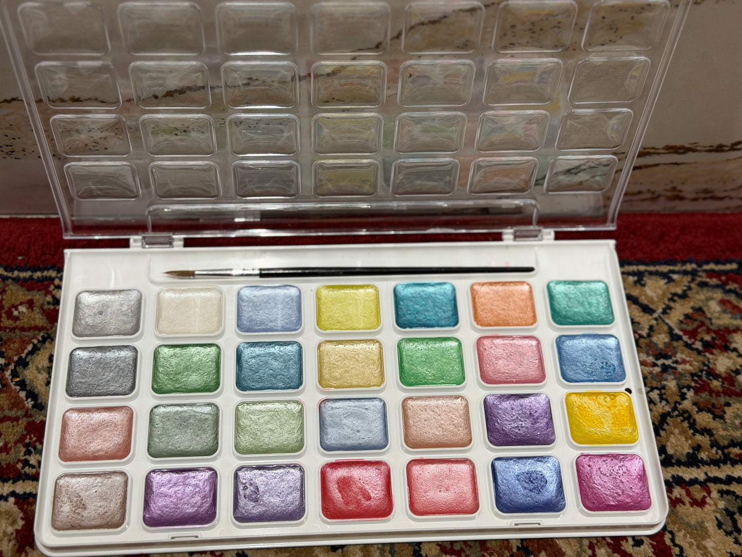 28 Colour Pearlescent Watercolour Pallete
